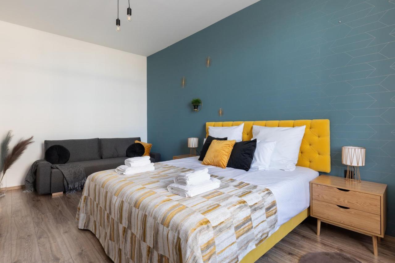 Luxe Living Castle View Apartment Красков Екстериор снимка